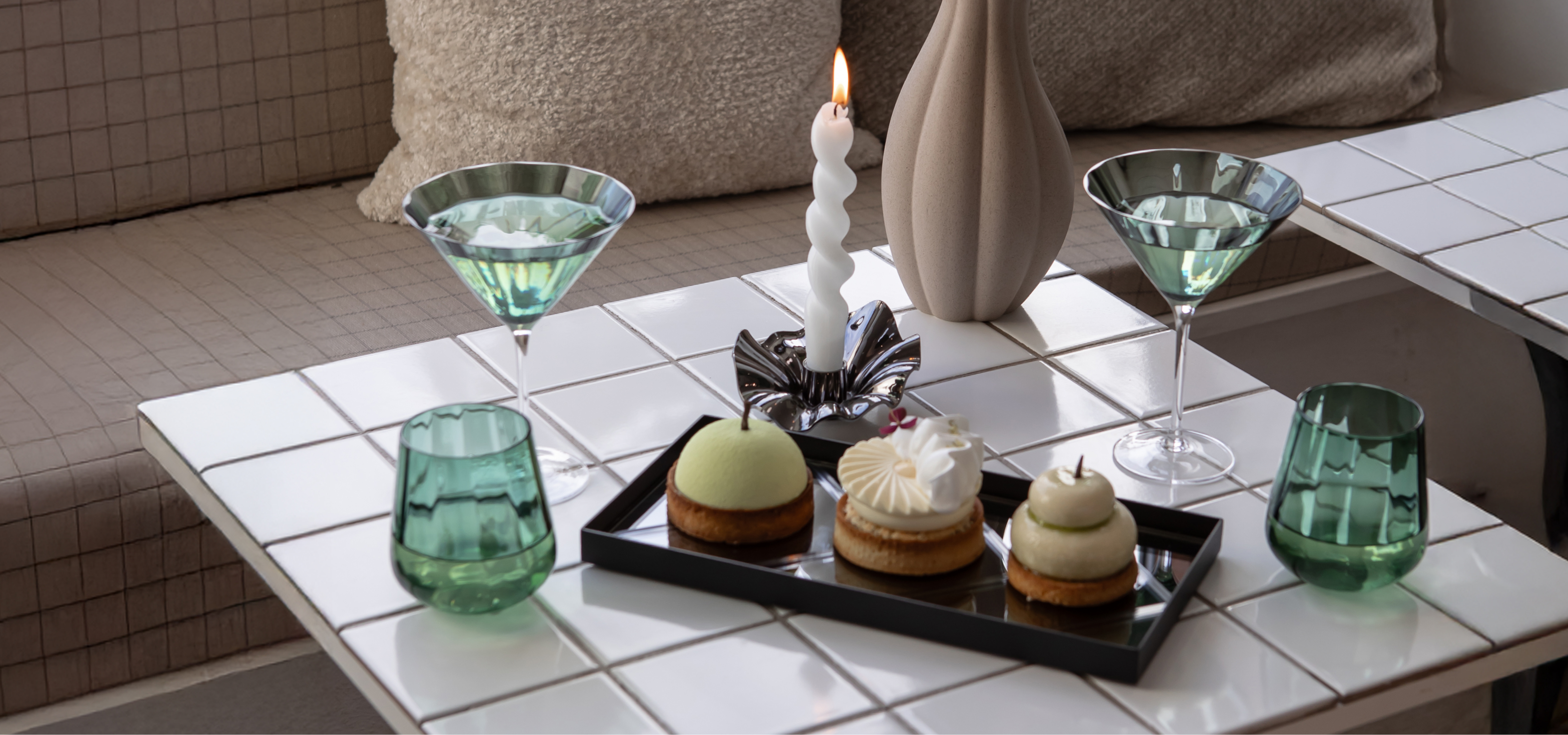 Farvede cocktailglas