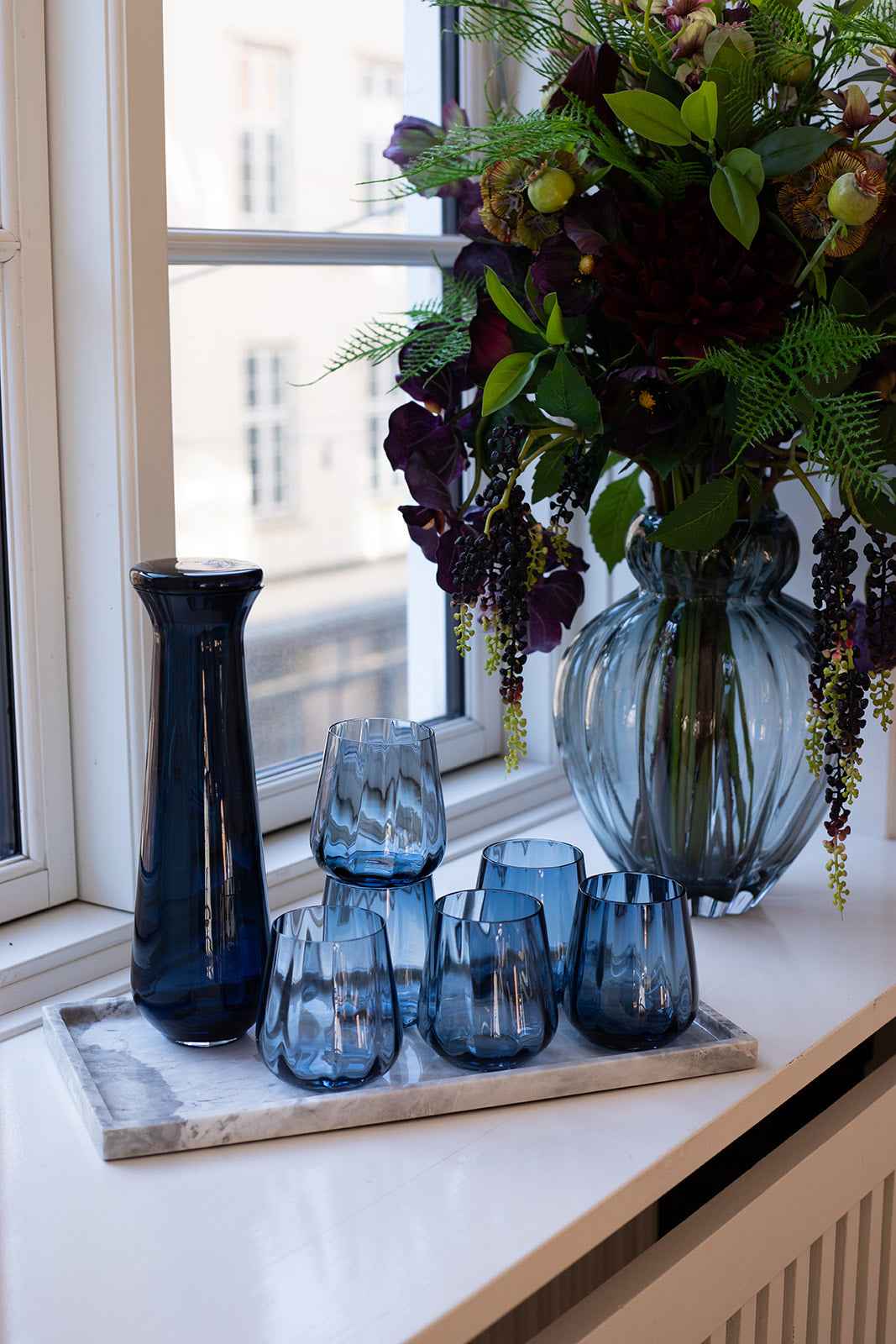 Shop looket - Meadow karaffel og 6 blå drikkeglas