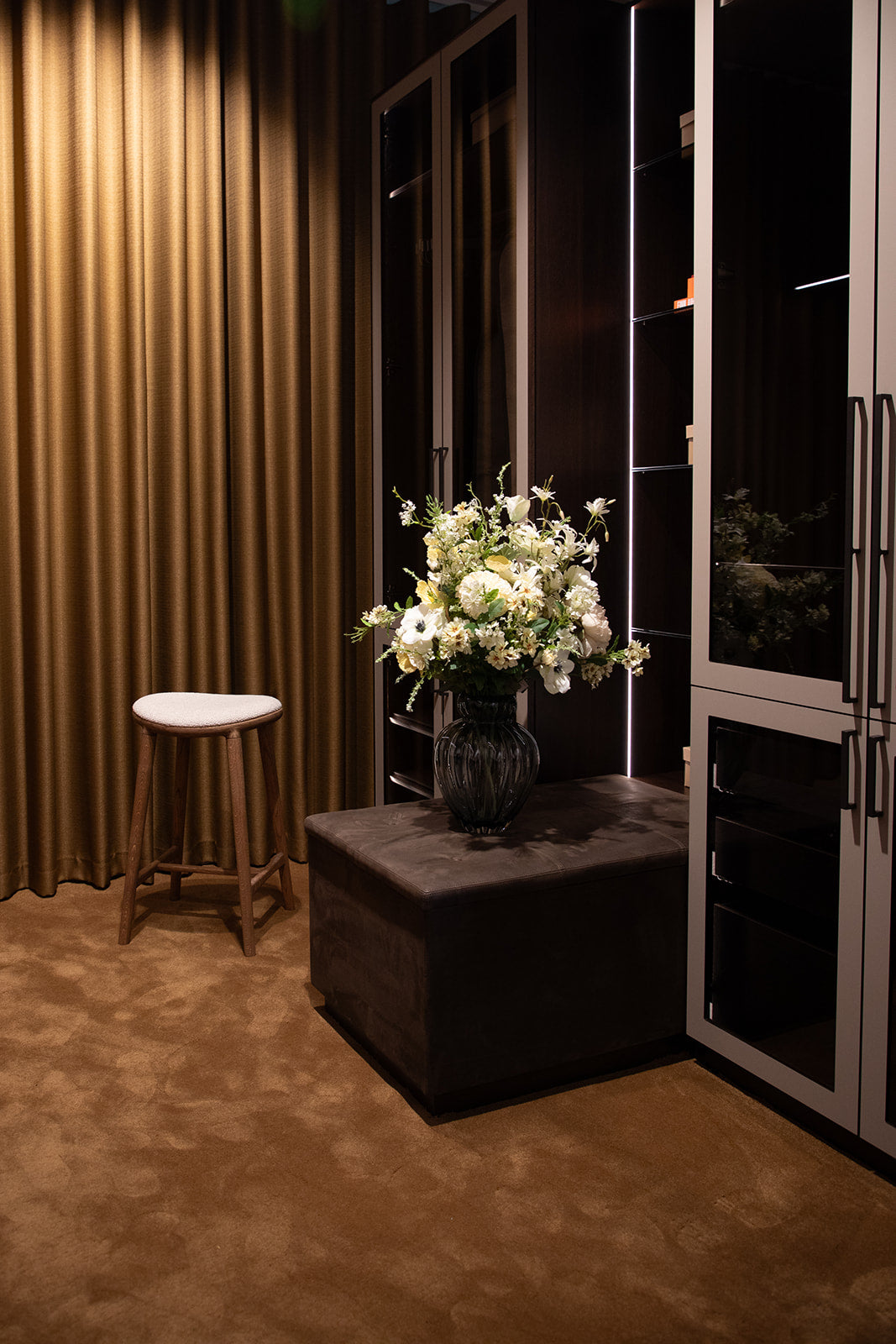 Nohr Barstol - Brunolieret Eg | Hvid Bouclé