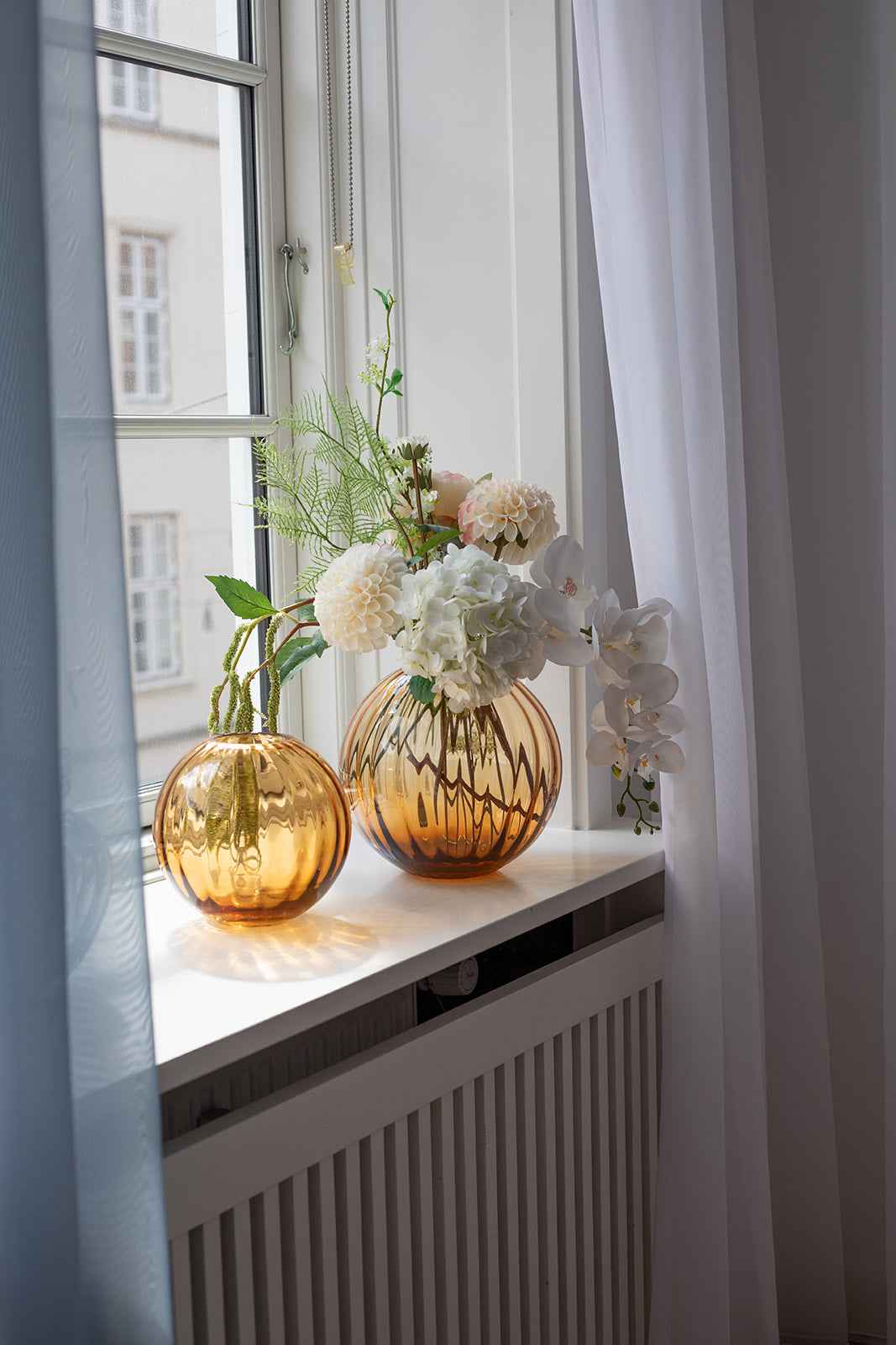 Sadie Line Vase - Amber | Lille