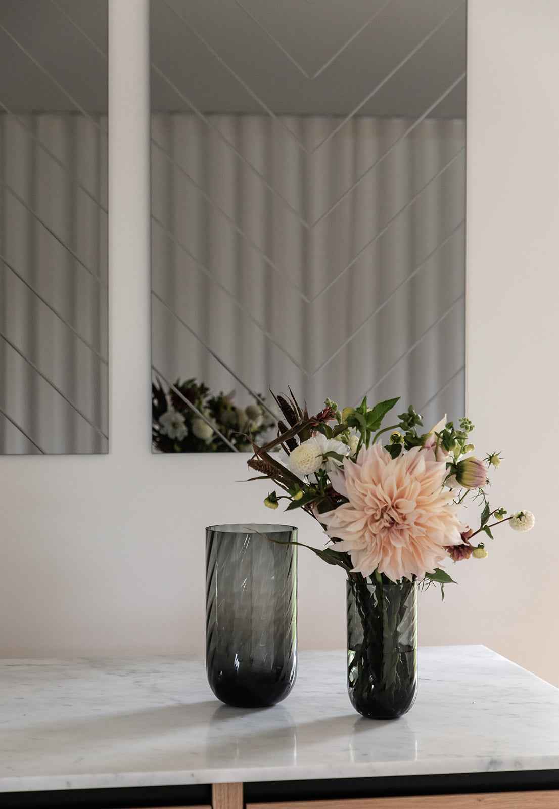 Meadow Swirl Cylinder Vase - Grå | Lille