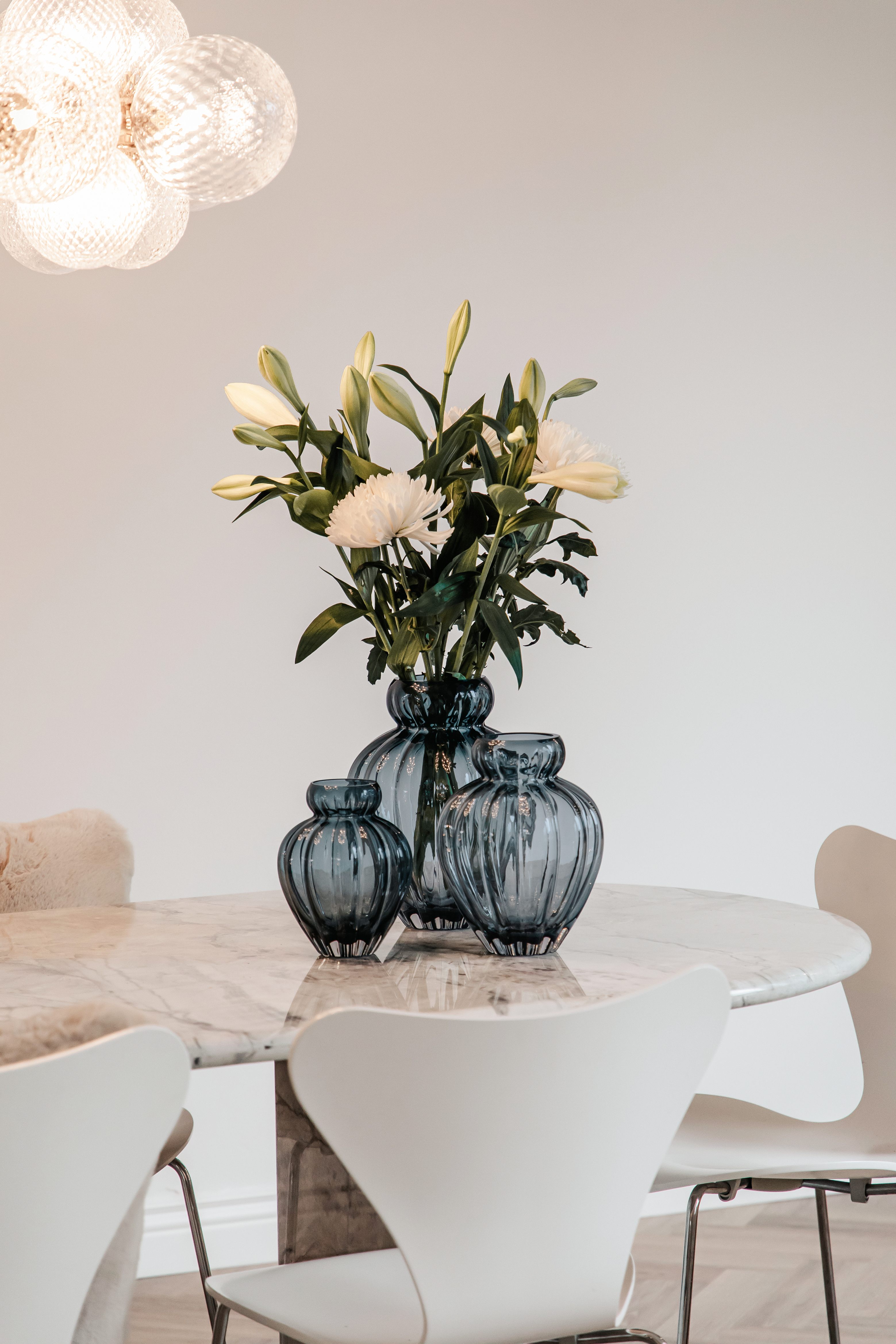 Audrey vase i petrolblå mundblæst glas, størrelse stor fra spektrum