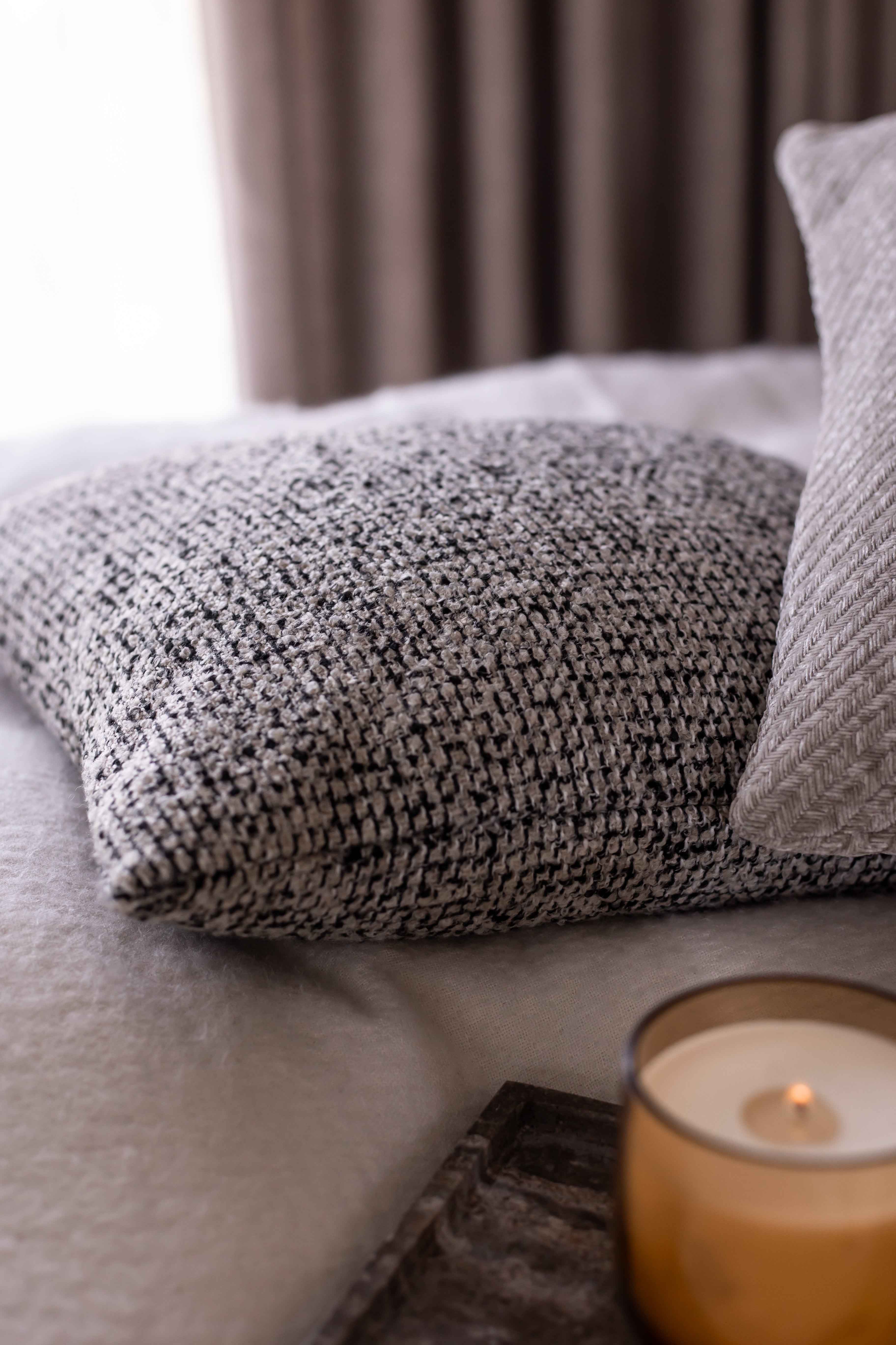 Koko Pude - Hvid/Sort/Sand | 45*45