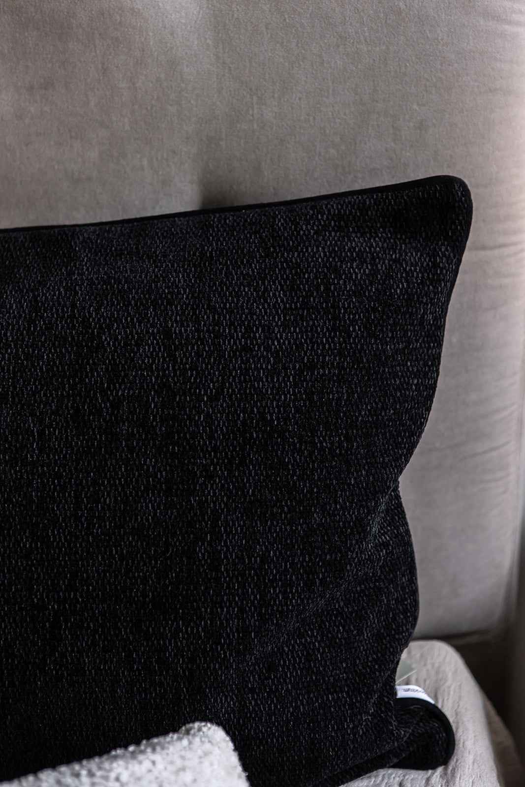 Grace Pude - Sort | 50*70