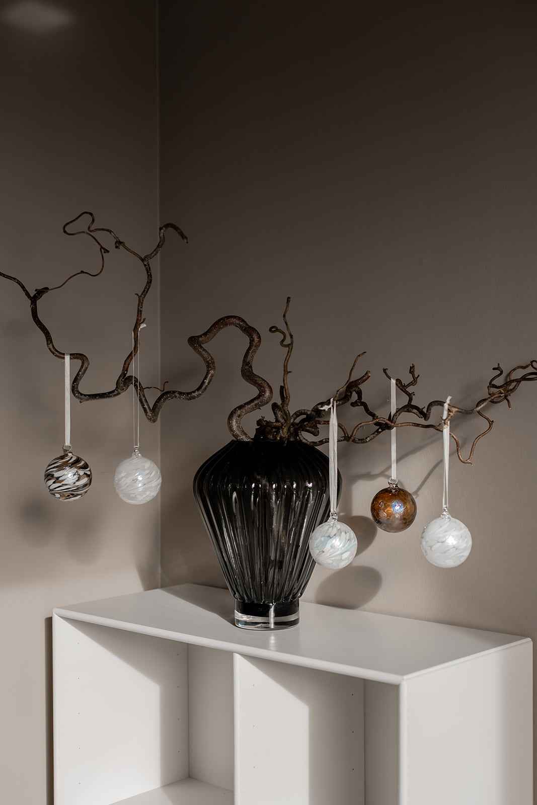 Evelyn Vase - Grå | Mellem