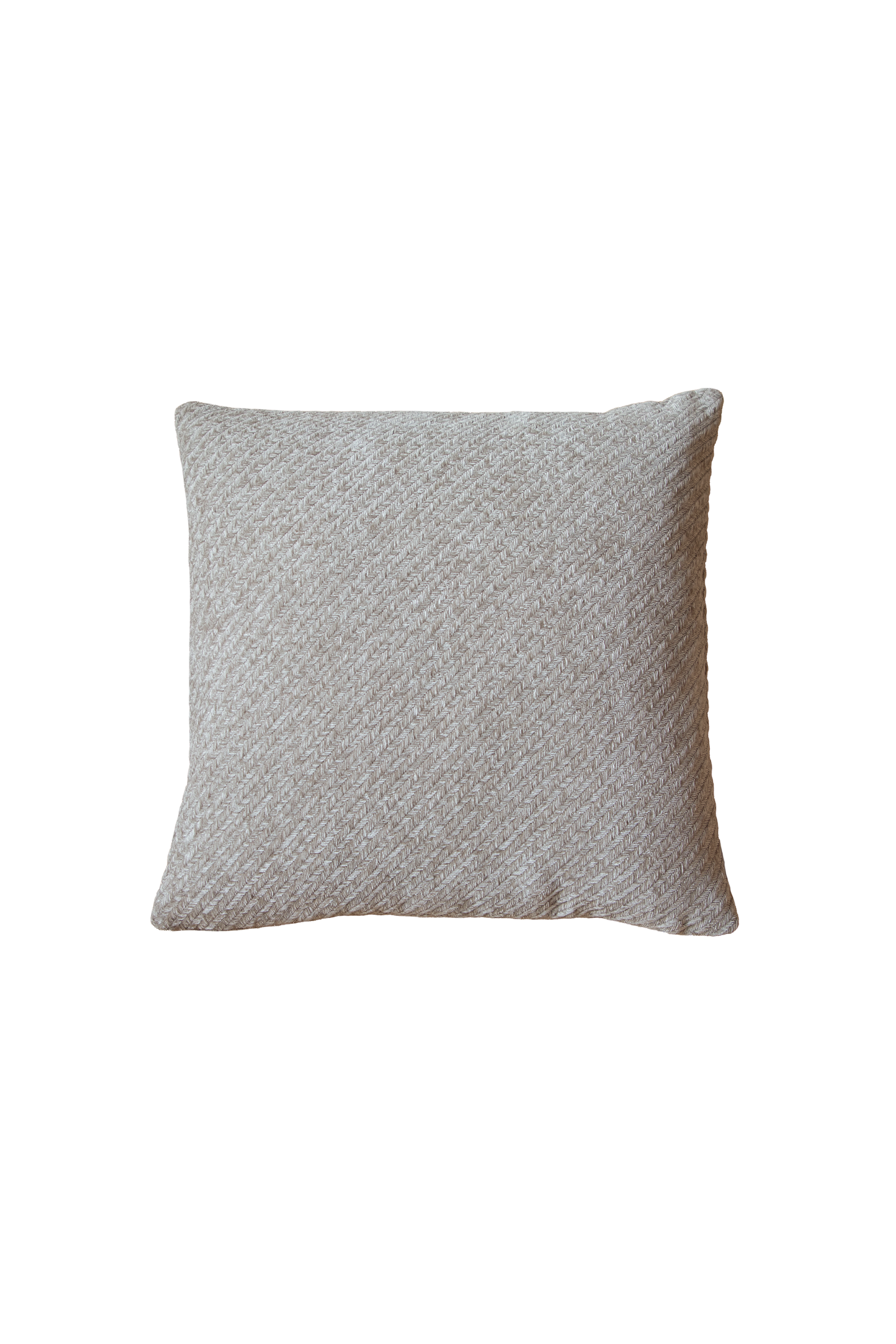 Kvadratisk pude i lysegrå med et flot sildebensmønster. Puden er i størrelsen 45*45 cm.