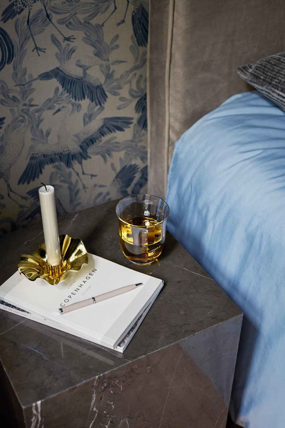 Lea Lysestage - Golden