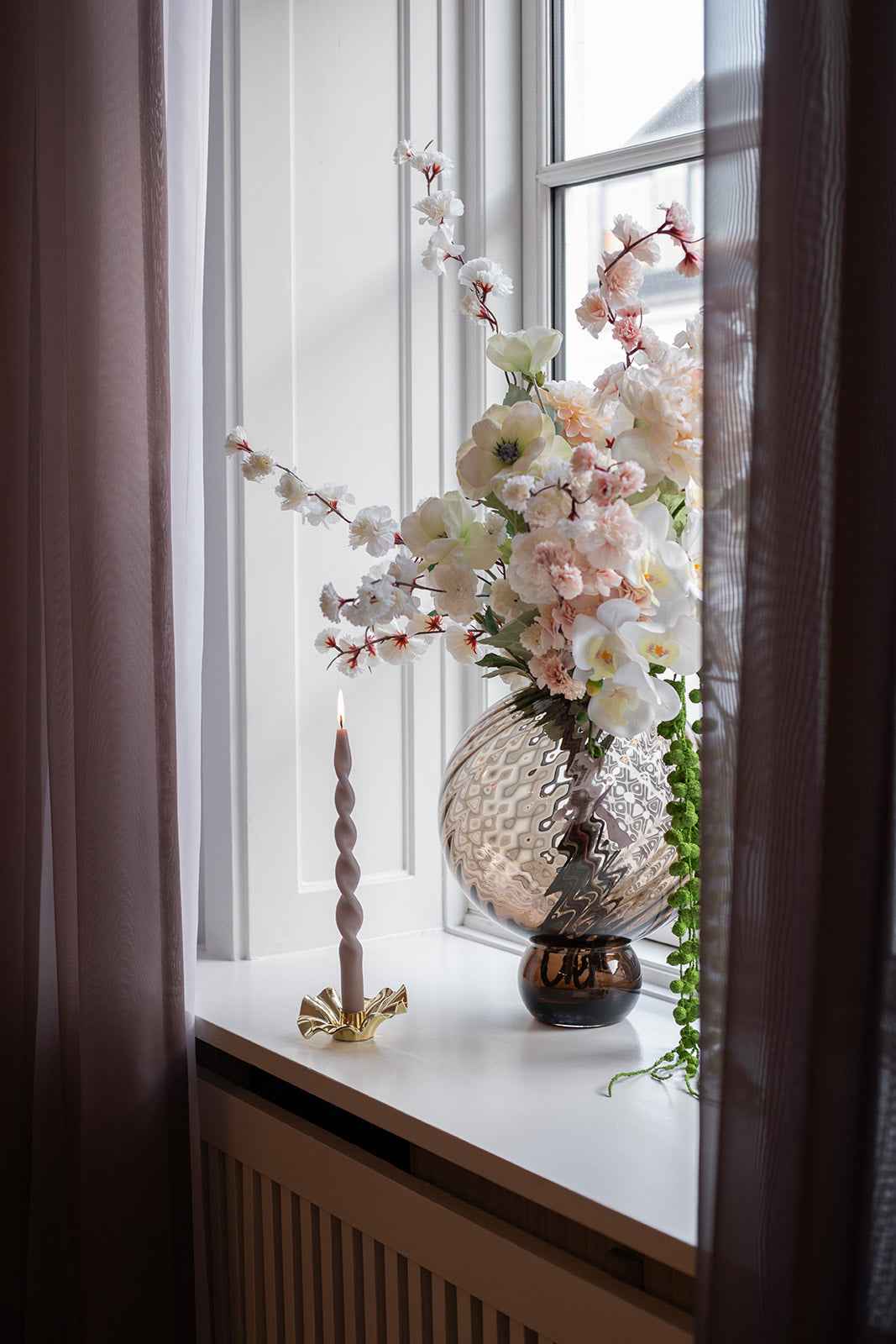 Lea Lysestage - Golden