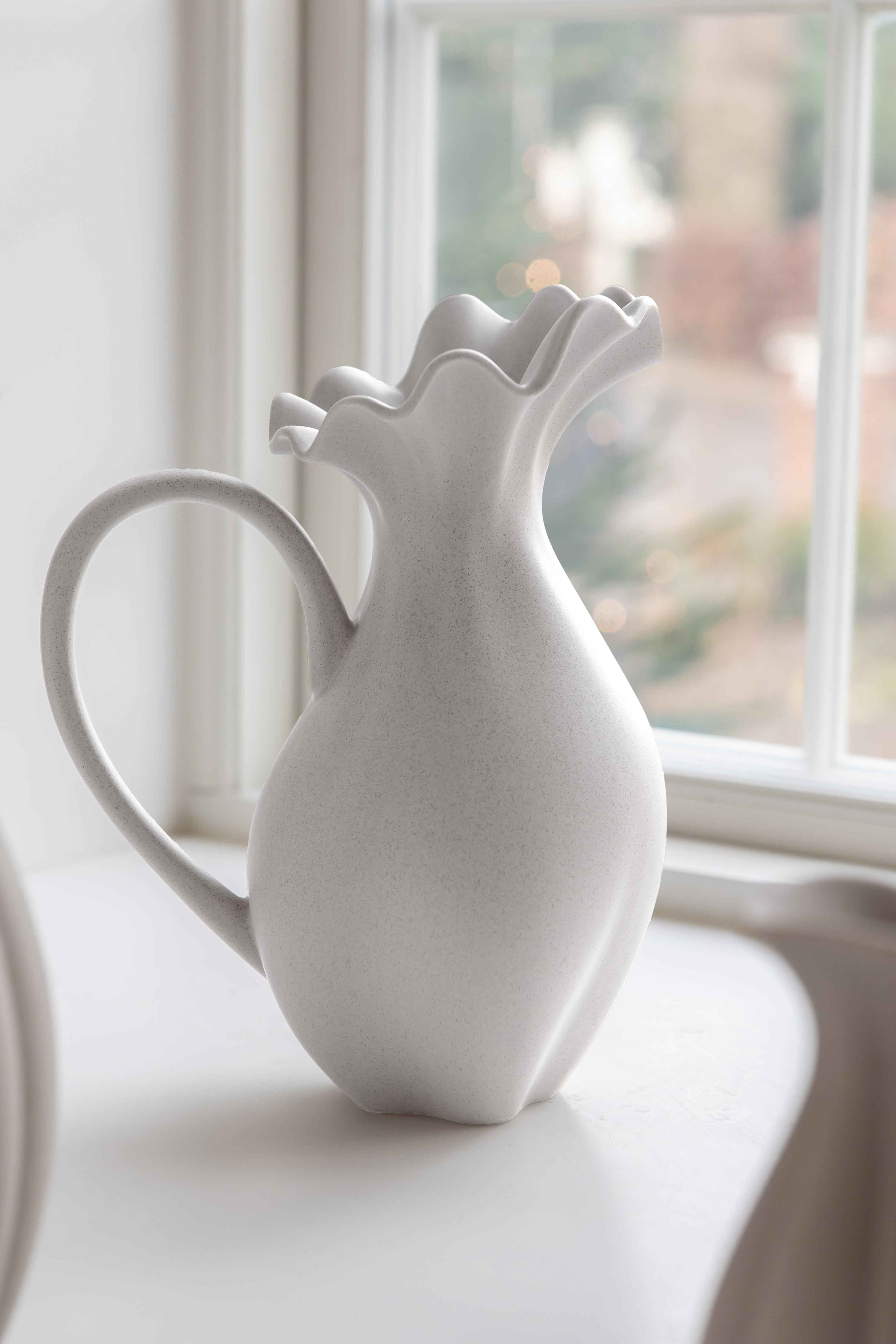 Nellie Kande - No. 3 | Off White