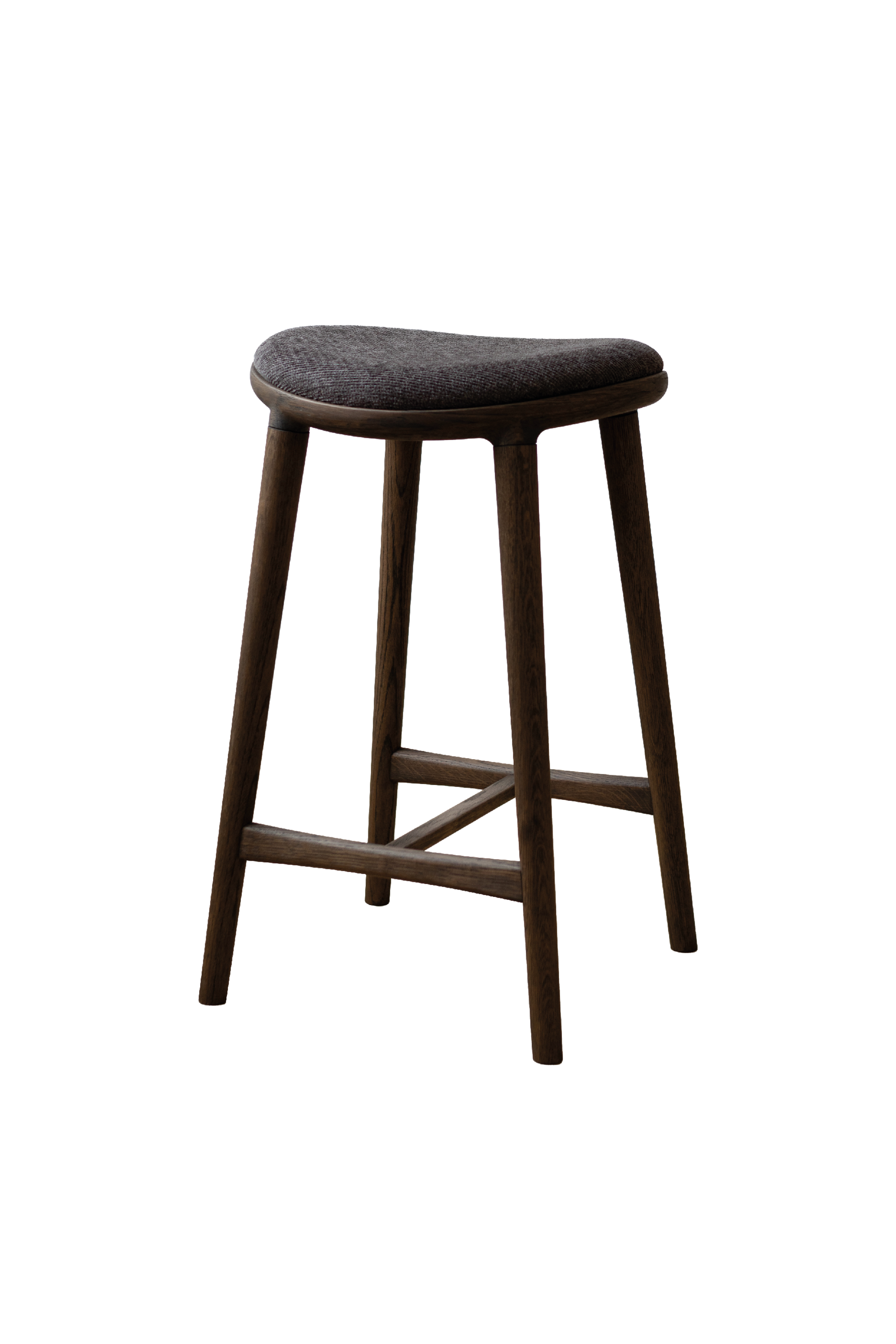 Nohr barstol i mørkolieret egetræ med polstret sæde i brunt stof. Stolen er dansk design produceret i Europa.