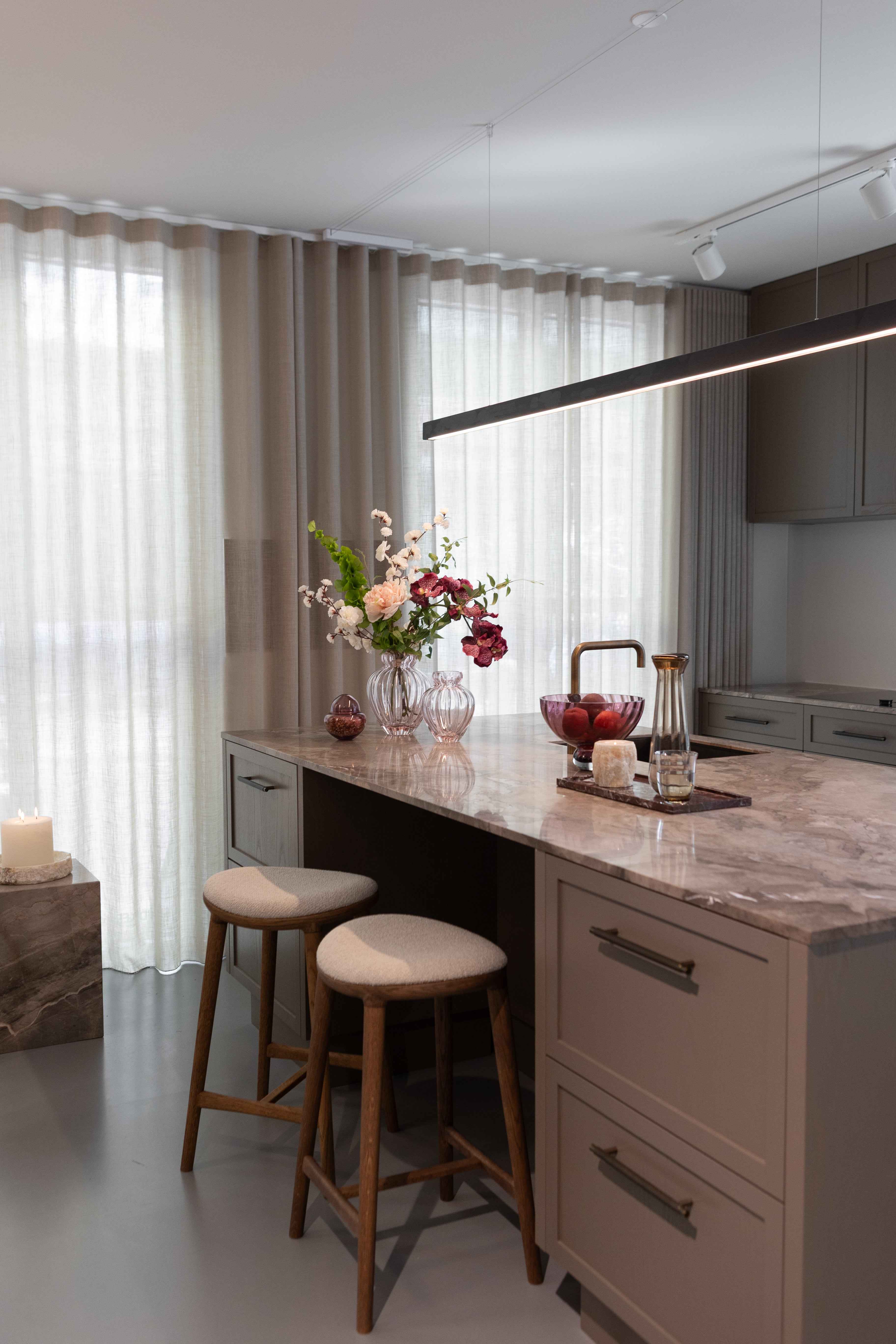 Orkidé Kunstig Blomst - Plum | 7 hoveder