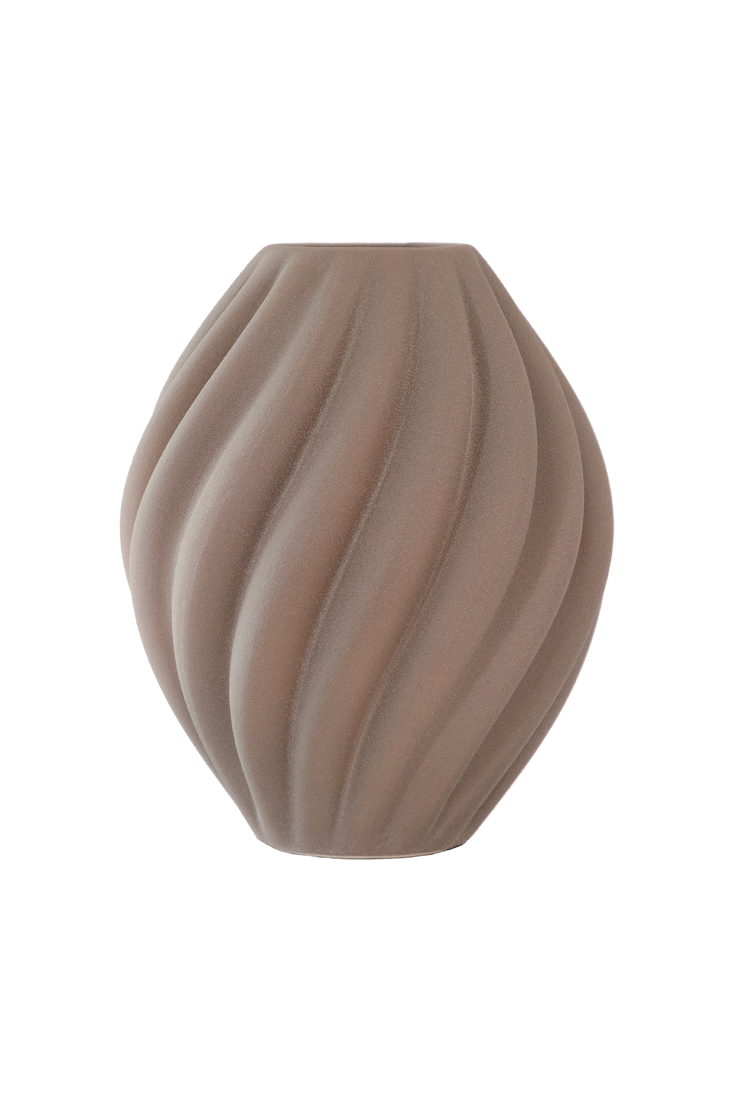 En brun vase med en mat overflade og et snoet, bølgende design. Vasen har en rund form, der smalner ind mod åbningen foroven.