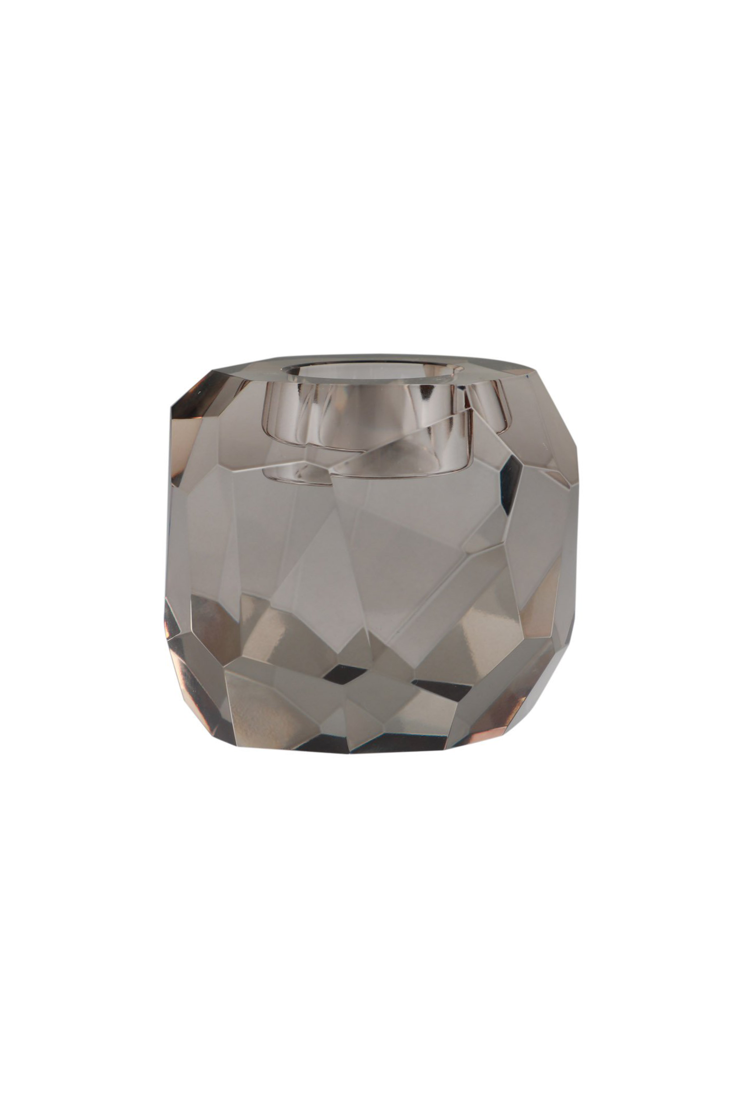 Lysestage i facetslebet krystalglas i røgfarvet grå nuance med rund form og plads til ét lys øverst.