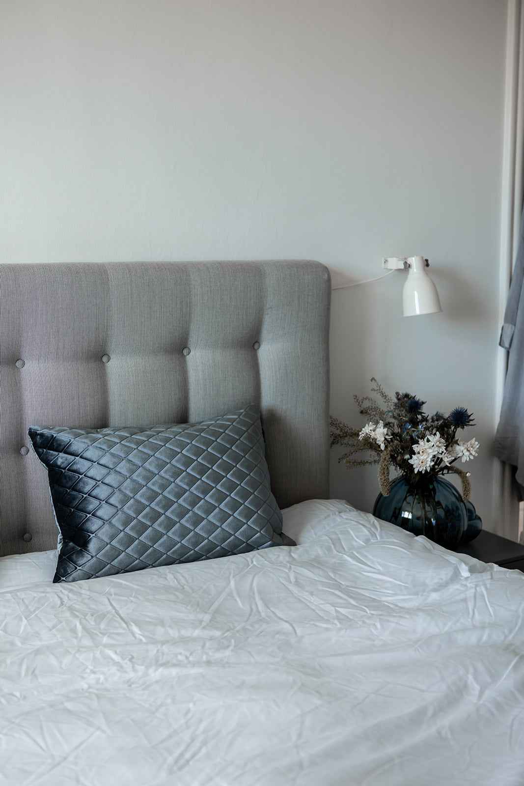 Daytona Pude - Sølv/Blå | 40*60