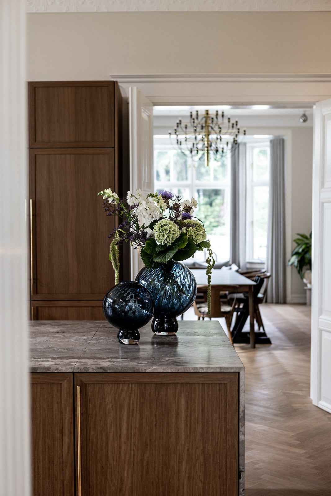 Meadow Swirl Vase - Blå | Mellem