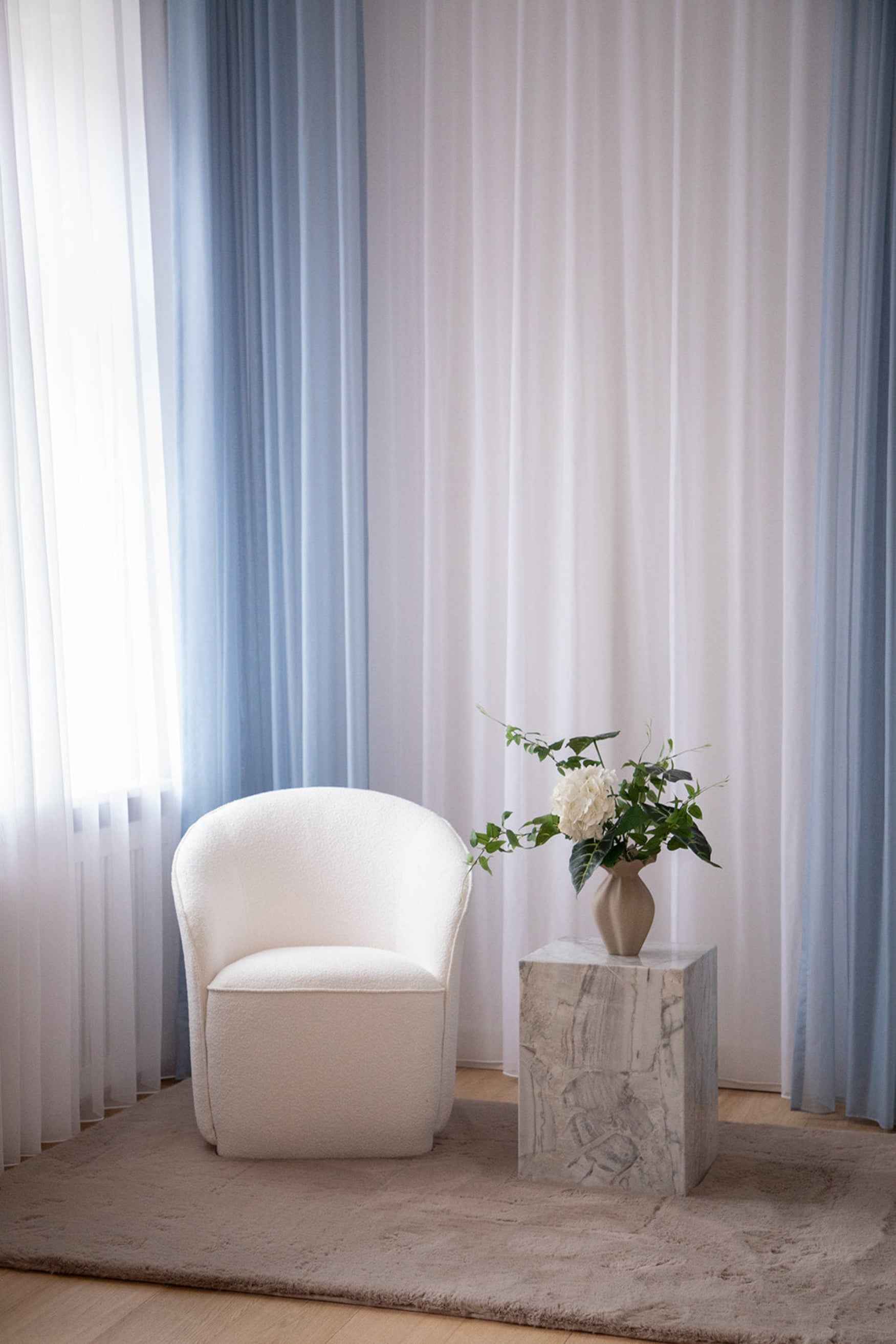 Olivia loungestol - Hvid Bouclé