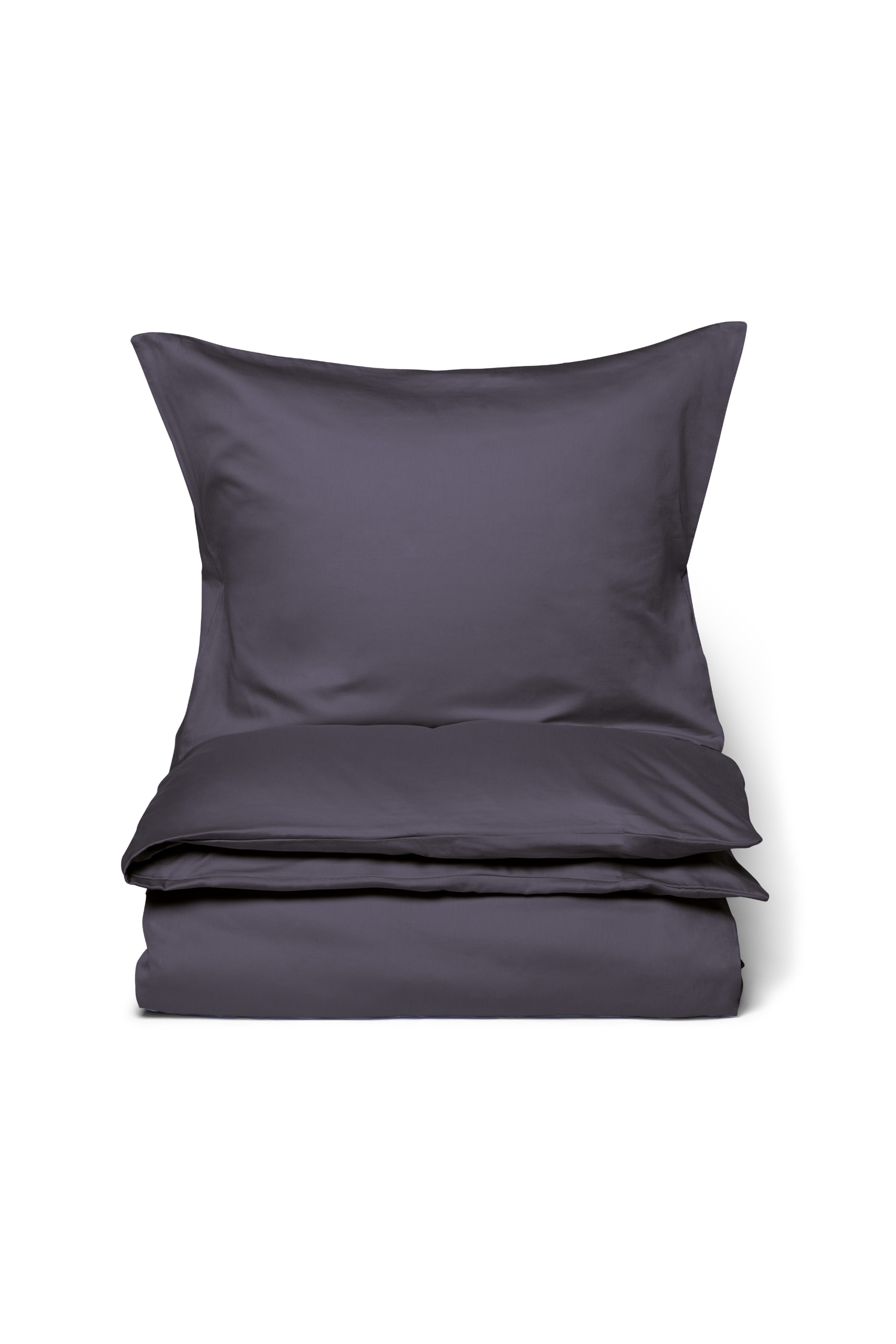 Sengetøj til dyne med ekstra længde, i økologisk bomuldssatin i en mørke lilla farvenuance.