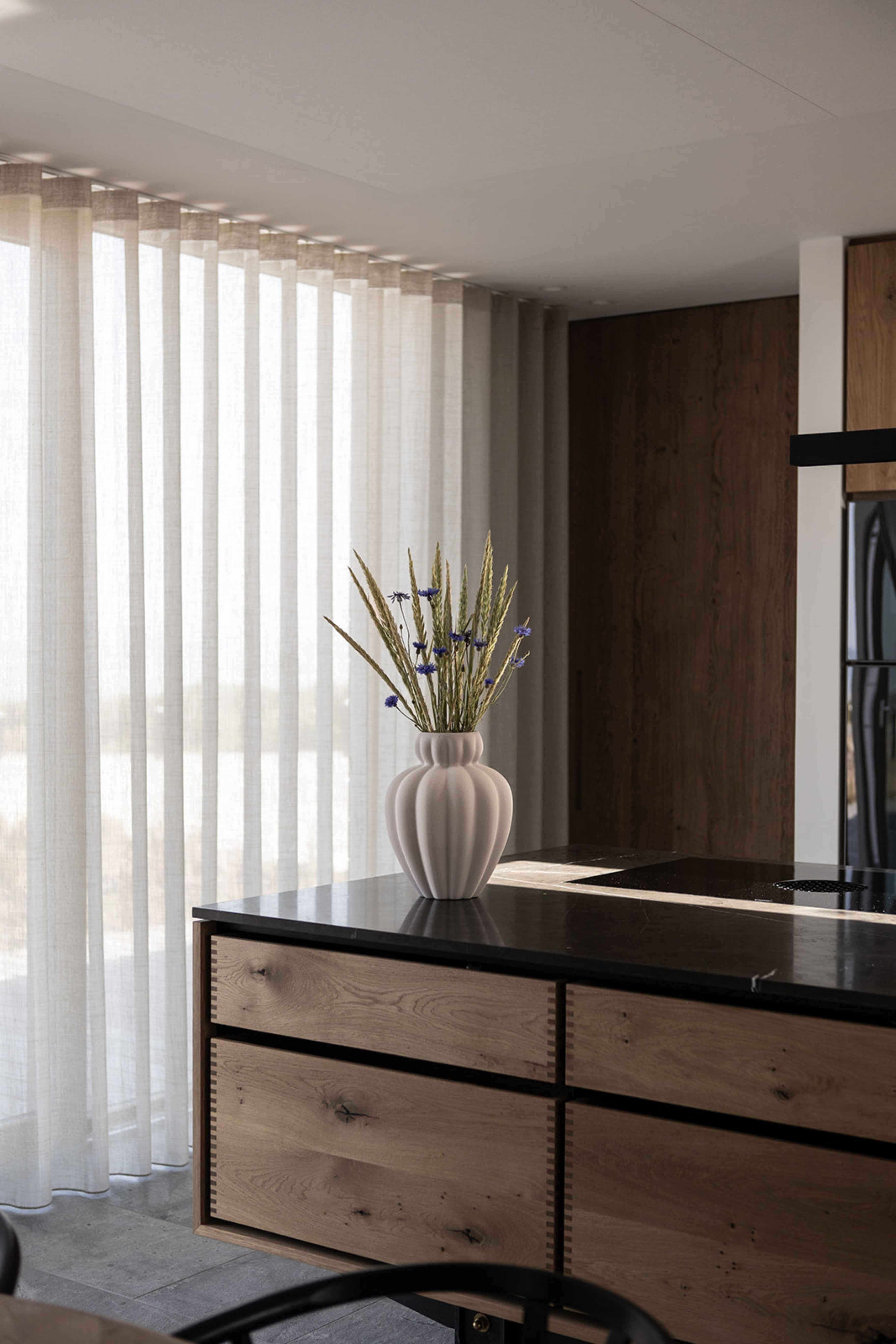 Penelope Vase - Sand | Stor