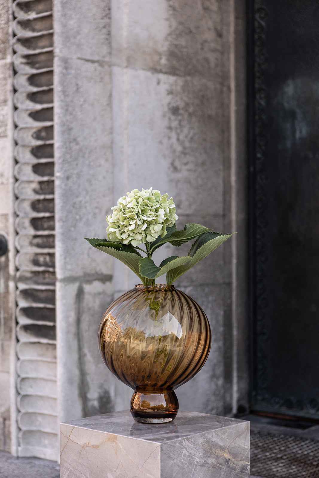 Meadow Swirl Vase - Amber | Stor