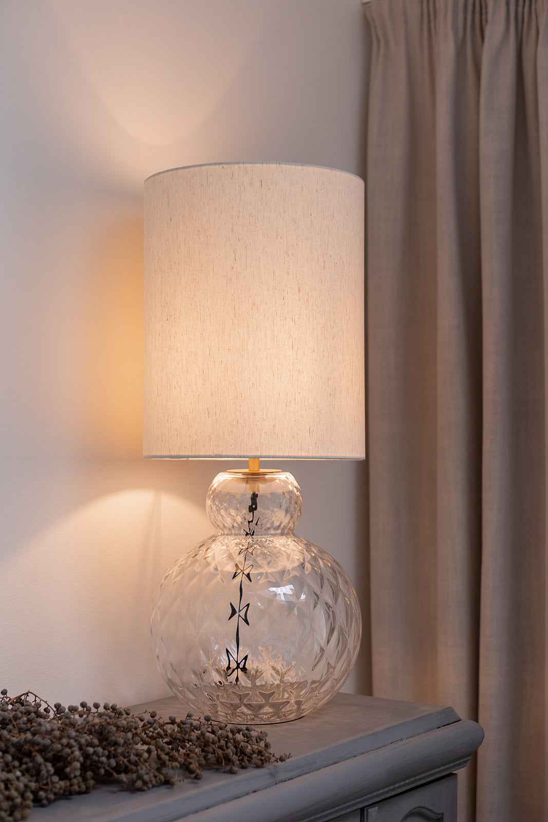 Lily Bordlampe - Klar | Harlequin