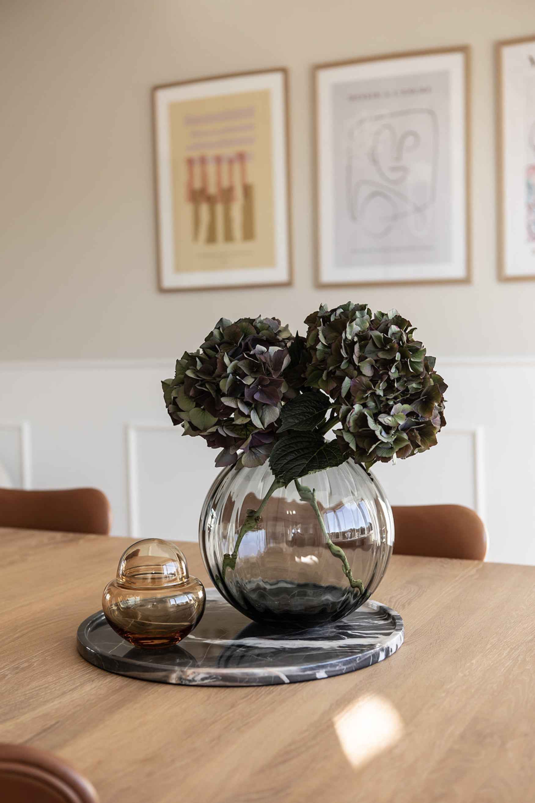 Sadie Line Vase - Grå | Mellem