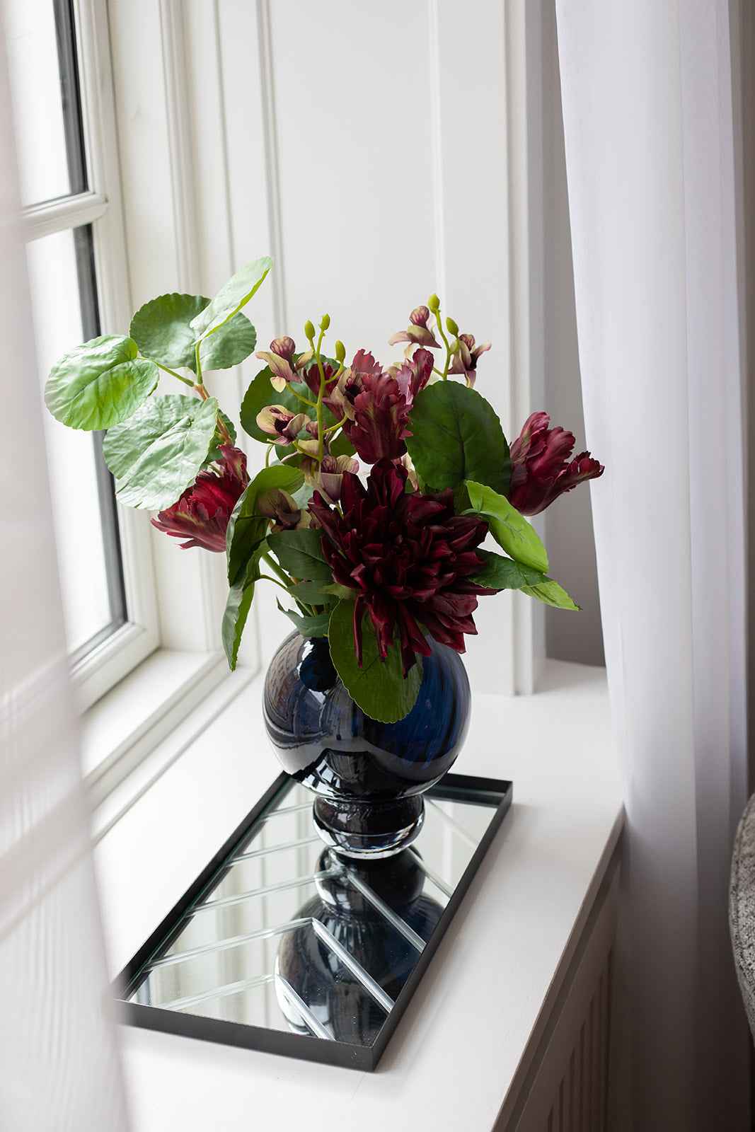 Shop looket - Meadow vase blå og Herringbone bakke