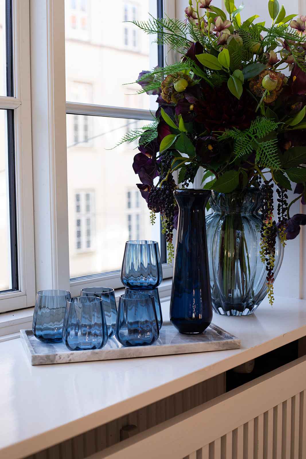 Shop looket - Meadow karaffel og 6 blå drikkeglas