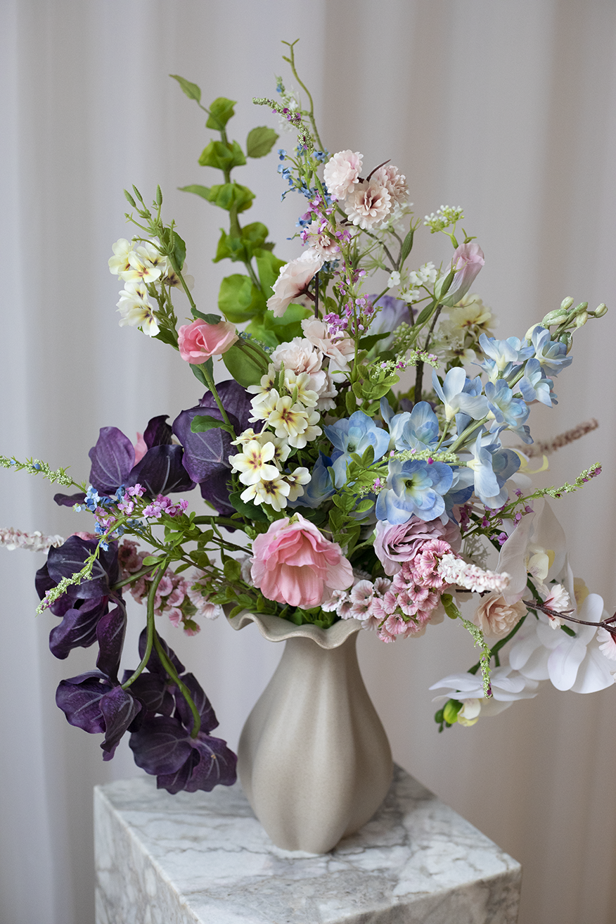 Buket farverig markblomst