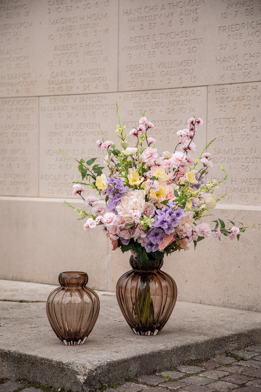 Audrey Vase - Smokey brown Medium