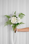 Brudebuket Den Klassiske Hvid - Med bregner