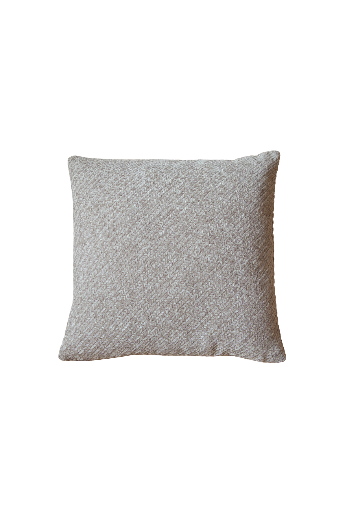 Kvadratisk pude i lysegrå med et flot sildebensmønster. Puden er i størrelsen 45*45 cm.