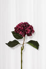Hortensia i burgundy med naturtro finish. Den kunstige blomst er fra Specktrum.