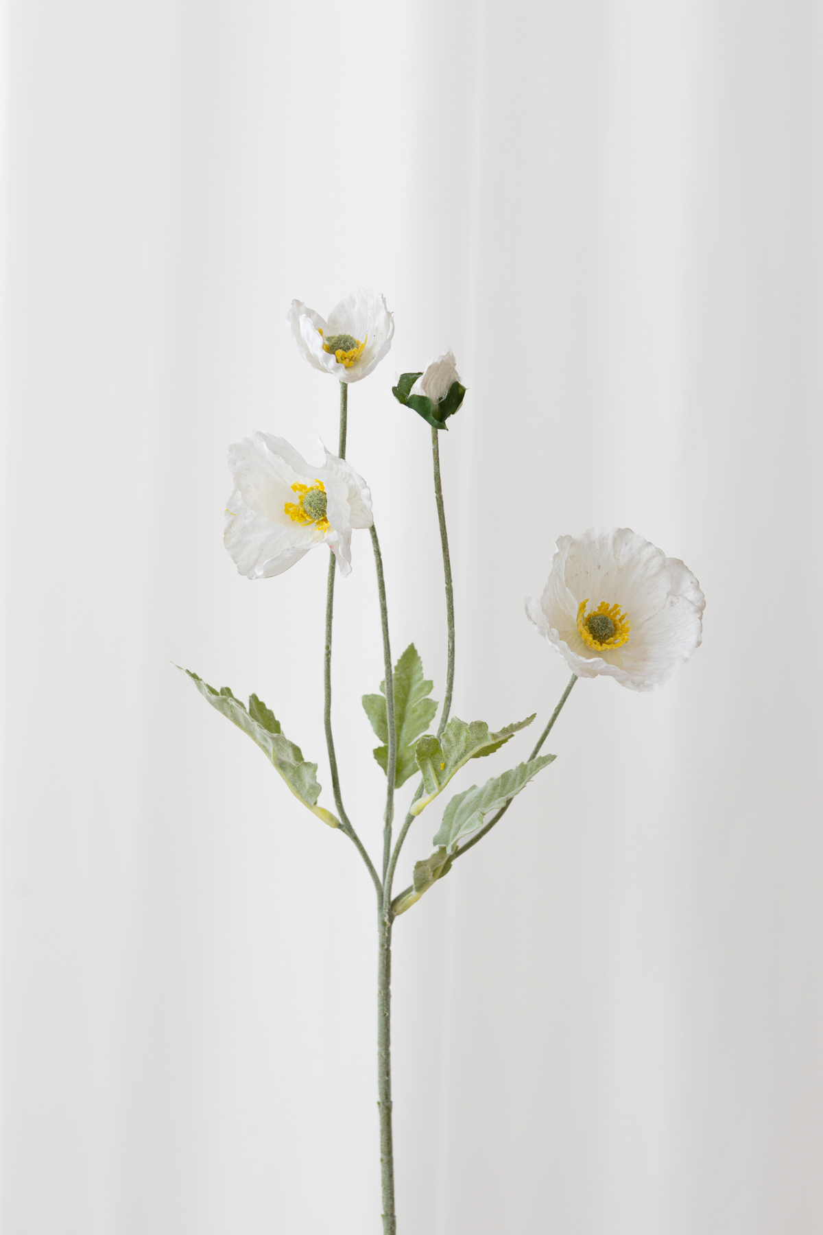 Naturtro kunstig blomst fra Specktrum. Hvid valmue med naturtro detaljer. 