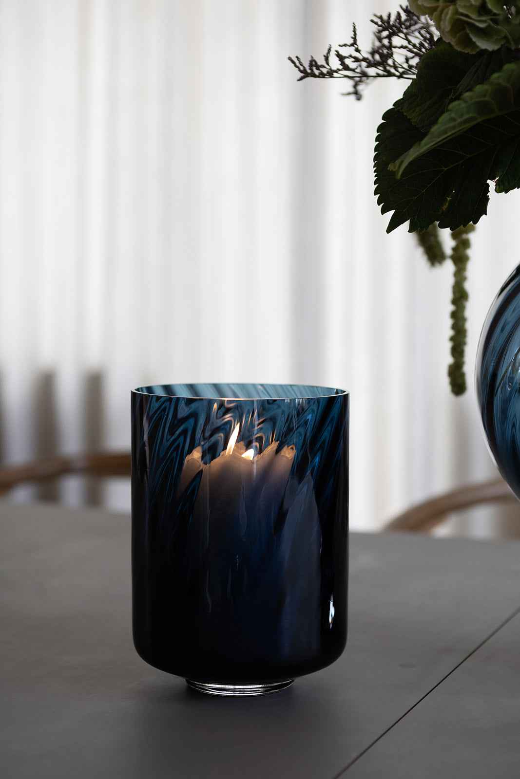 Meadow Swirl Cylinder vase (m. foot) - Blå