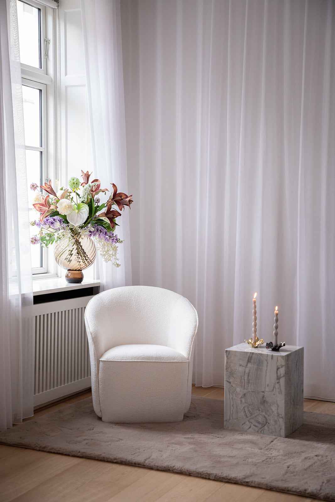 Olivia loungestol - Hvid Bouclé