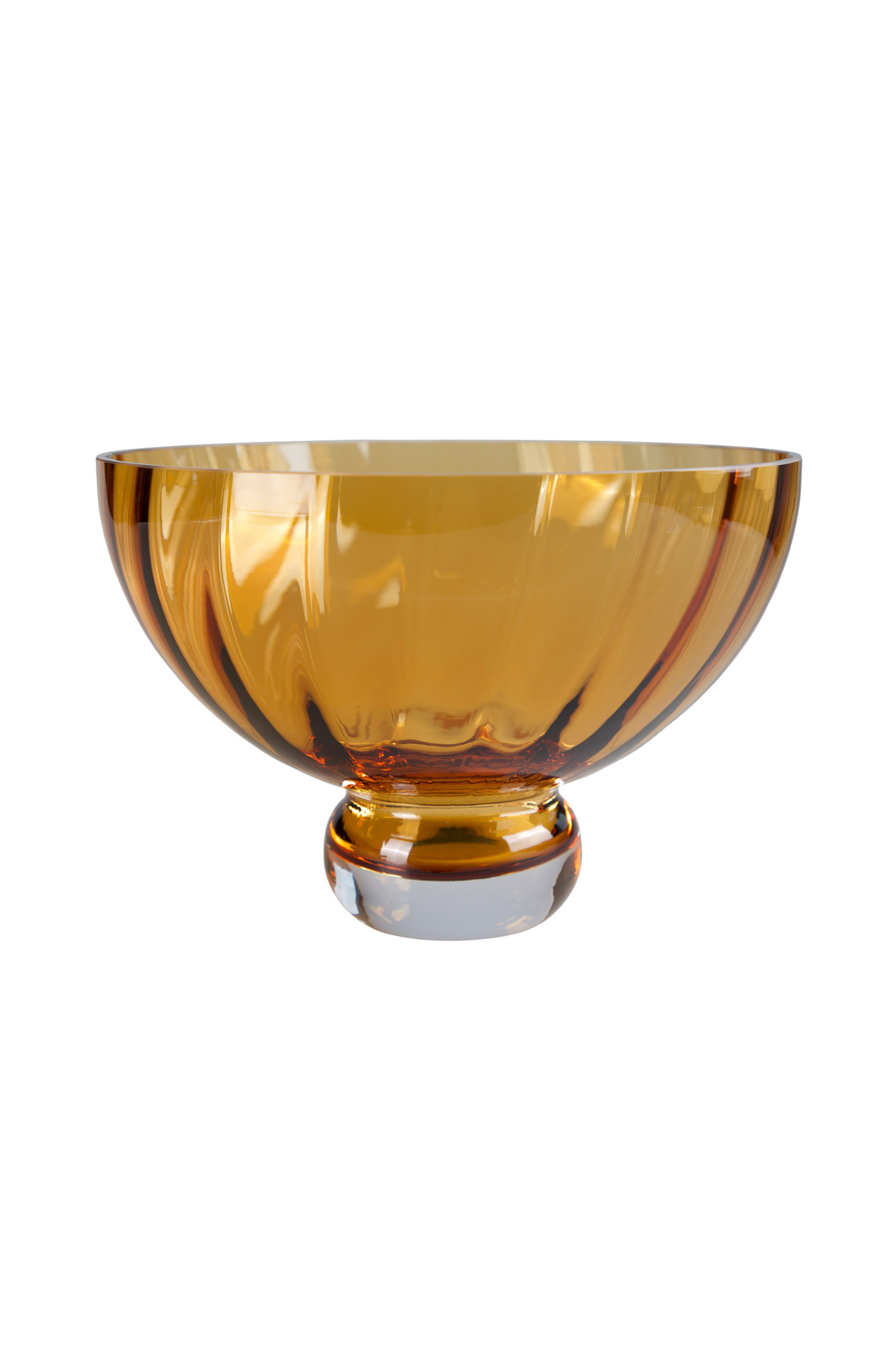 Ravfarvet Meadow skål i glas med rund fod. Skålen har et elegant, mundblæst udtryk og en varm gylden tone, der reflekterer lyset.