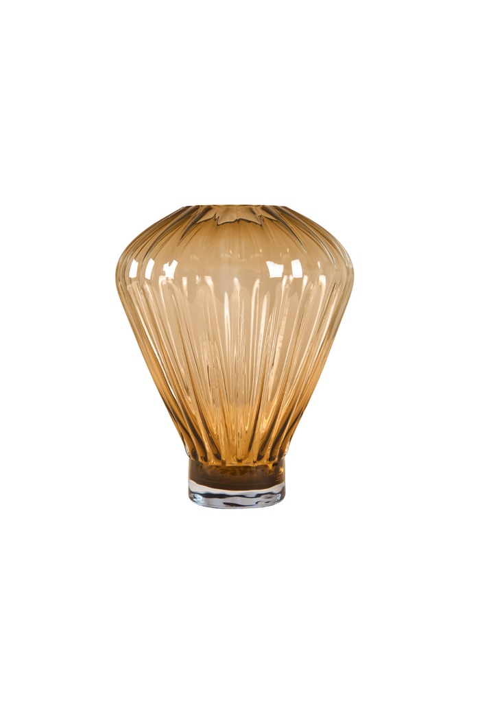 Evelyn vase i amberfarvet glas – Lille, mundblæst design fra Specktrum