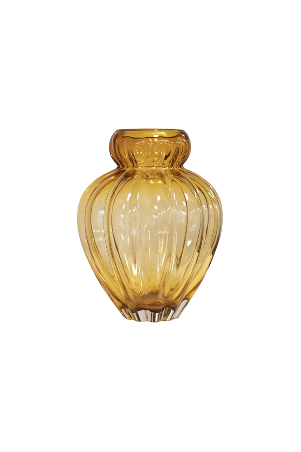 Audrey vase i saffron – Lille, varm gul nuance i mundblæst glas