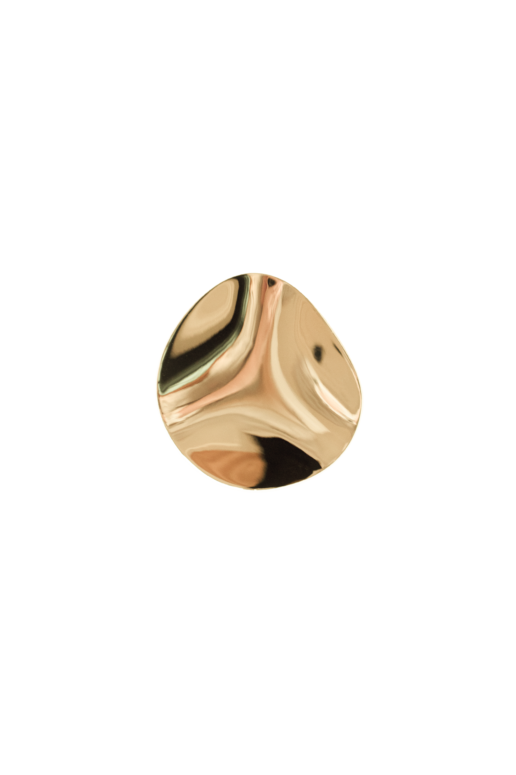 Rund lille Amalia knage i materialet zink betrukket med guld, i et bølgende og organisk design. 