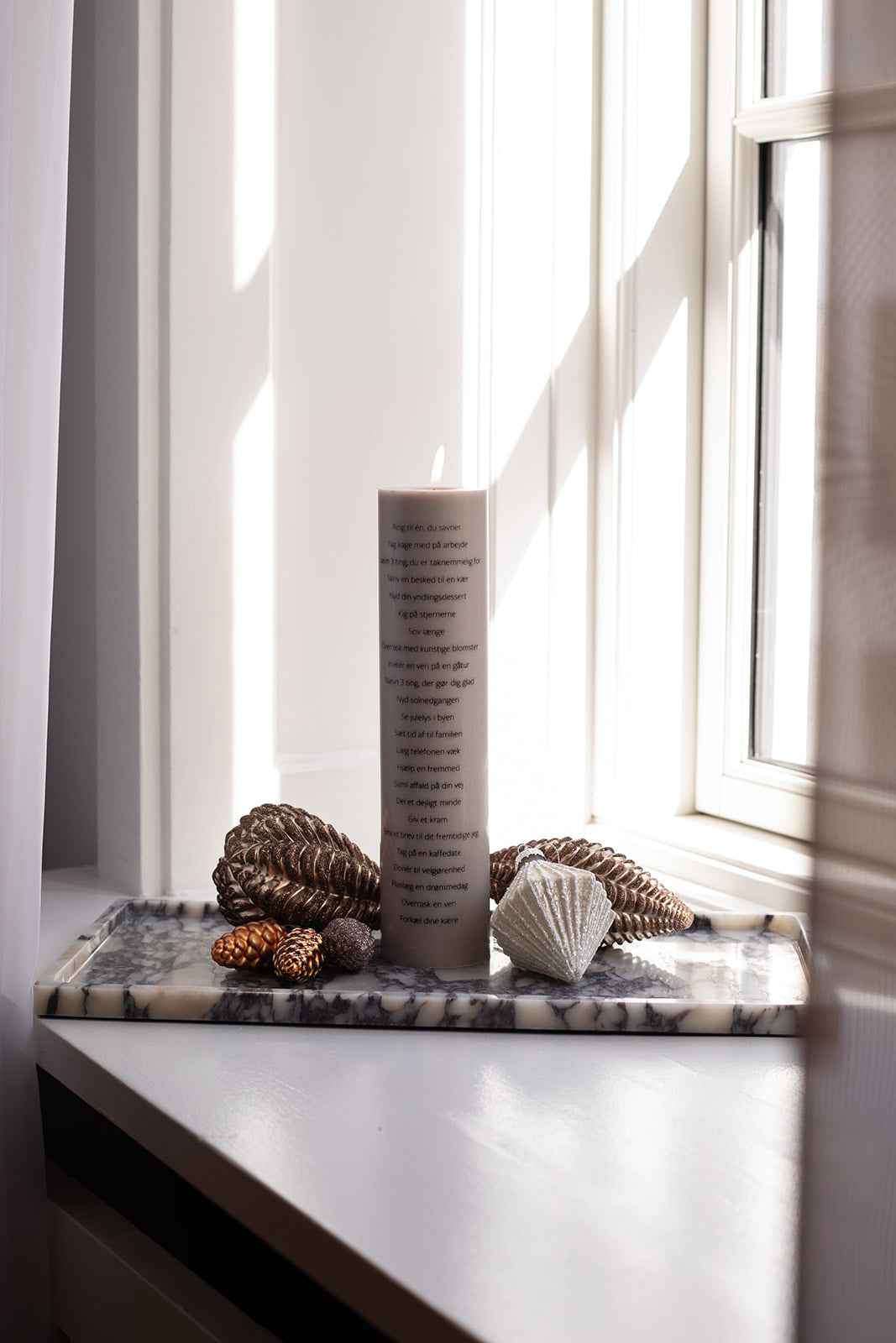 Kalenderlys - 24 øjeblikke af selvforkælelse | Taupe