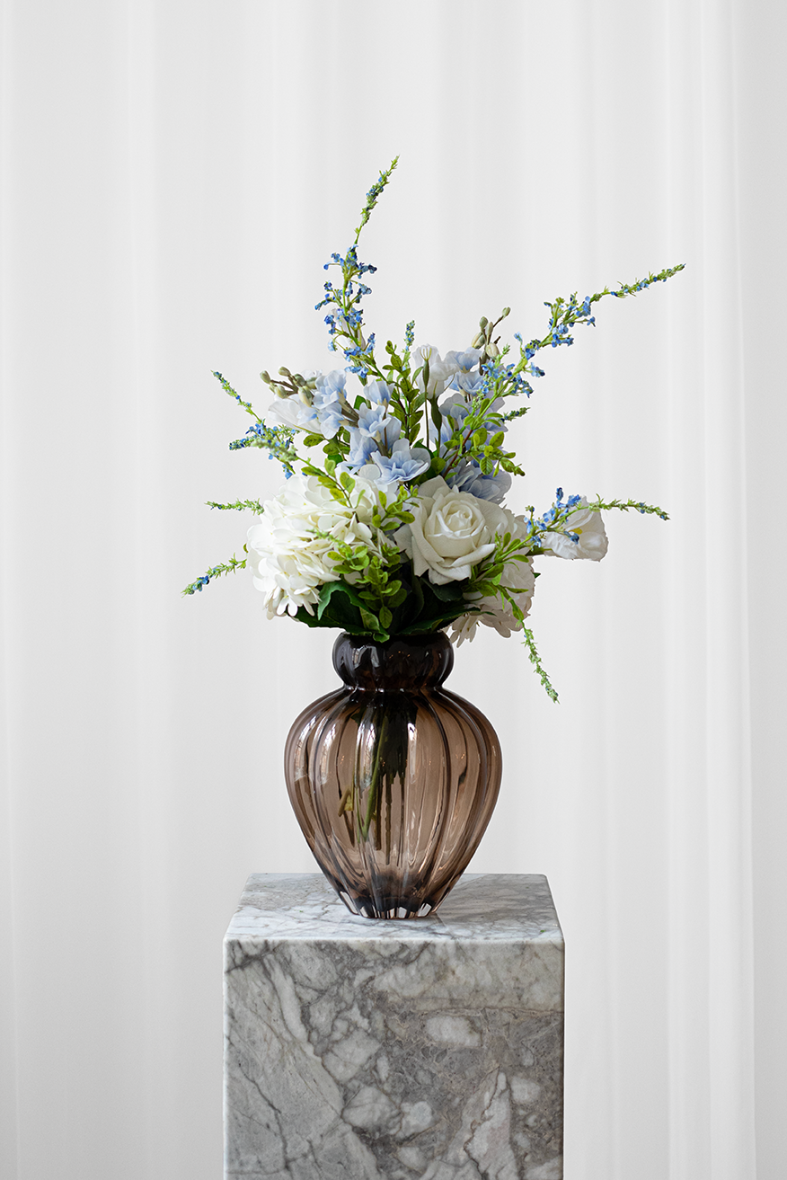 kunstig hvid rose og hortensia fra specktrum