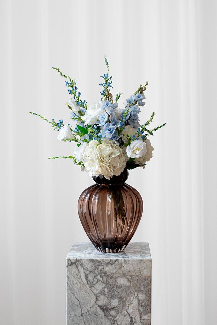 kunstig evighedsbuket med hvide roser og hortensia fra specktrum