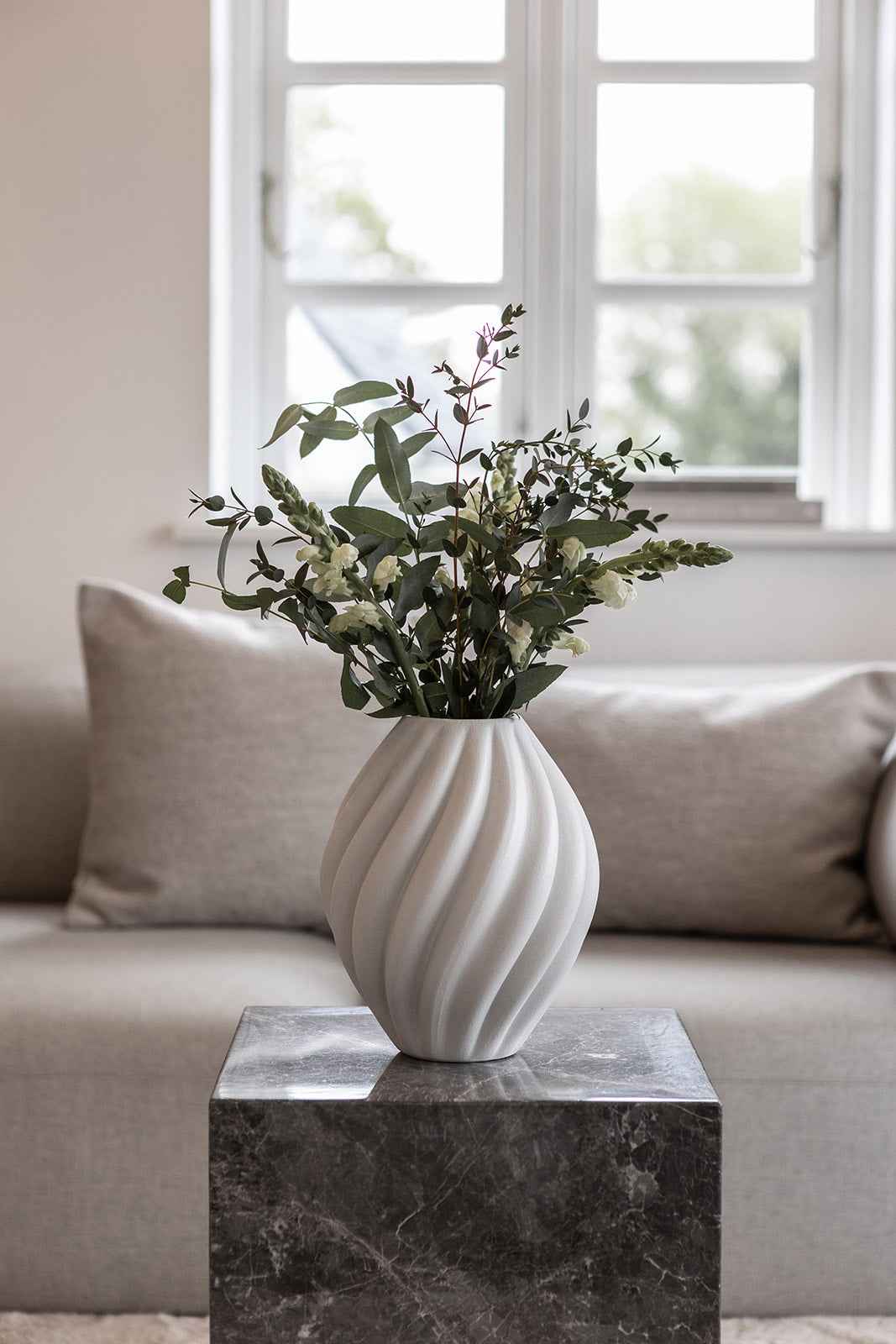 Flora Vase - Off White | Stor
