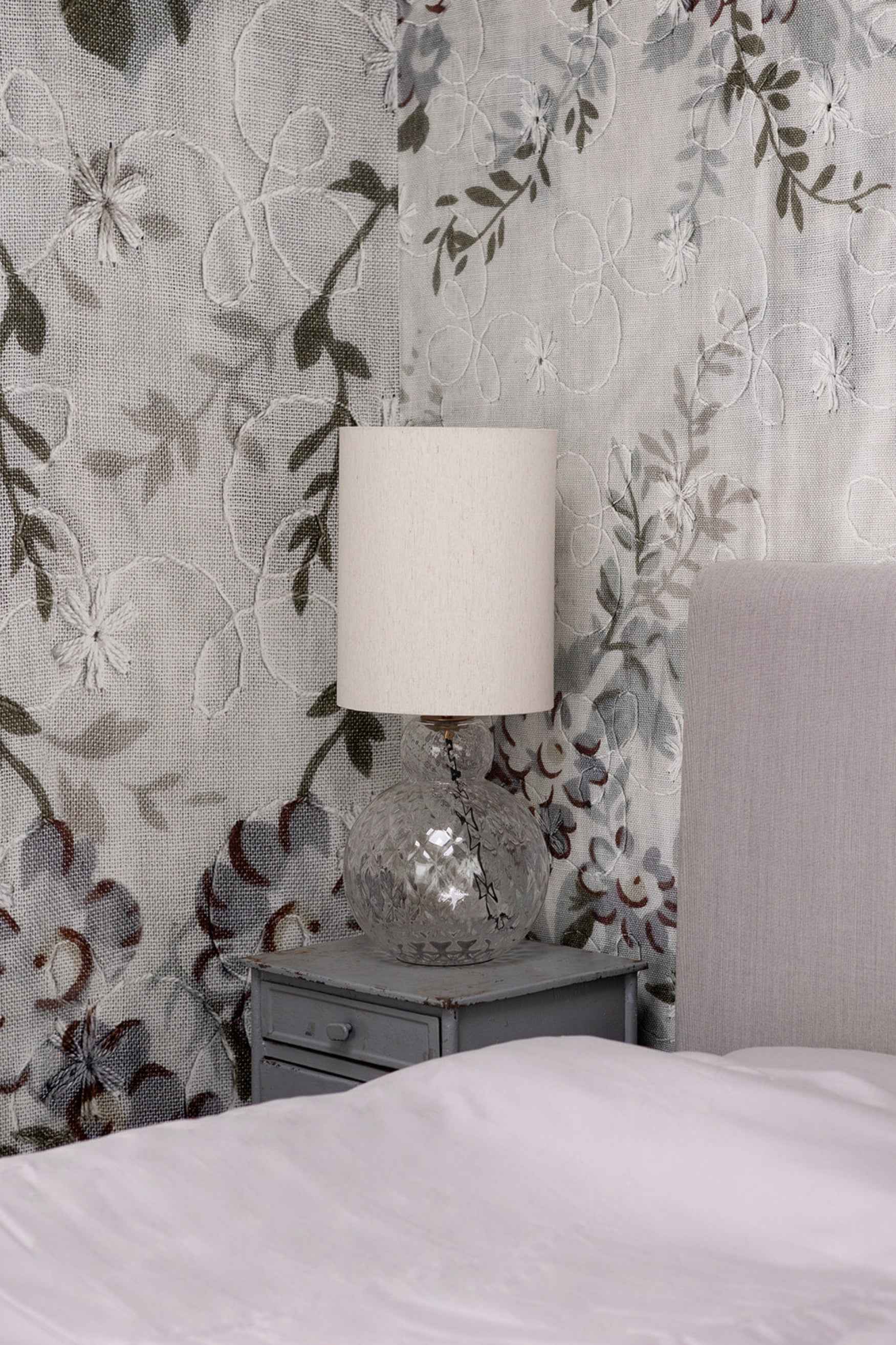 Lily Bordlampe - Klar | Harlequin