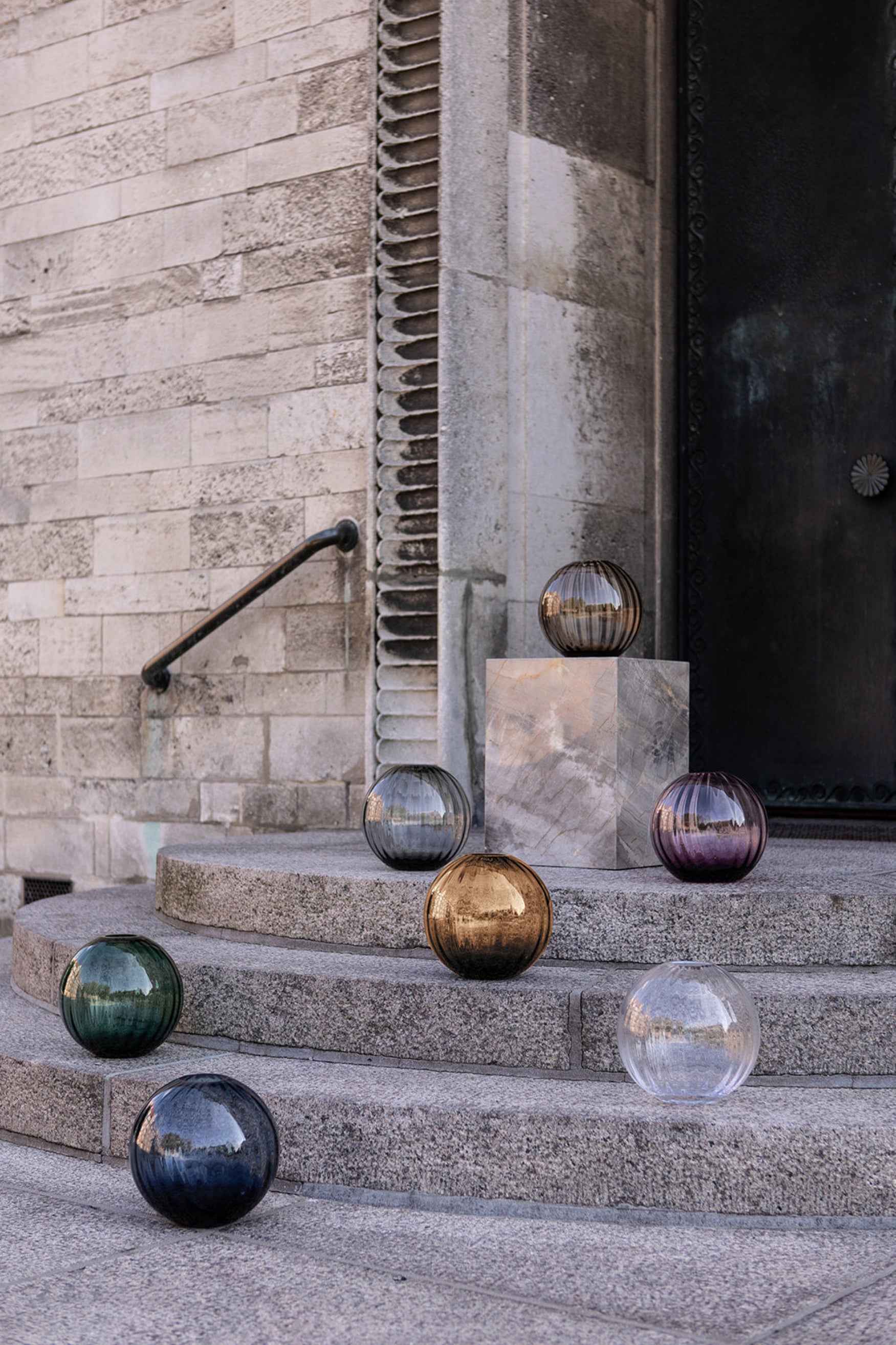 Sadie Line Vase - Amber | Mellem